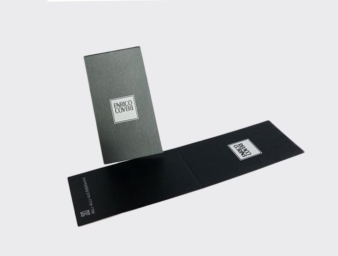 custom black hang tag